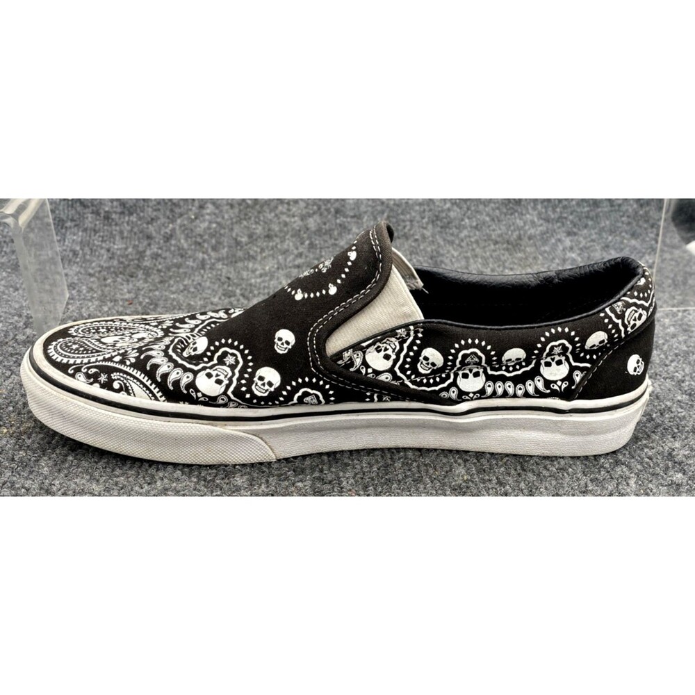 Vans Classic Slip-On Black White Skull Paisley Bandana Shoes Men 9 Women 10.5 - Picture 3 of 11